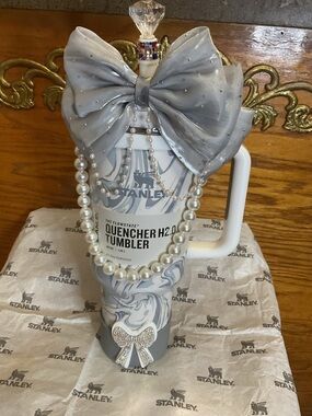 Stanley Marble Gray & White Quencher H2.0 Tumbler Decorative